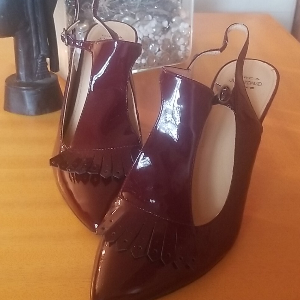 Shoe - Picture 2 of 4